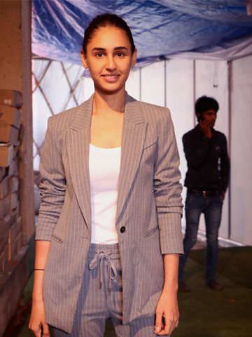 Hasleen Kaur,
Actor Miss India Earth 2011